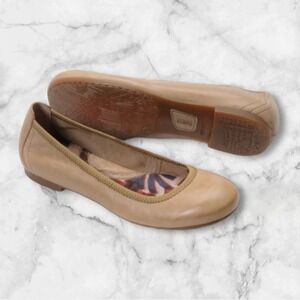 Born Shoes Women's Julianne‎ Leather Slip On Ballet Flats Sz 9.5 Camel